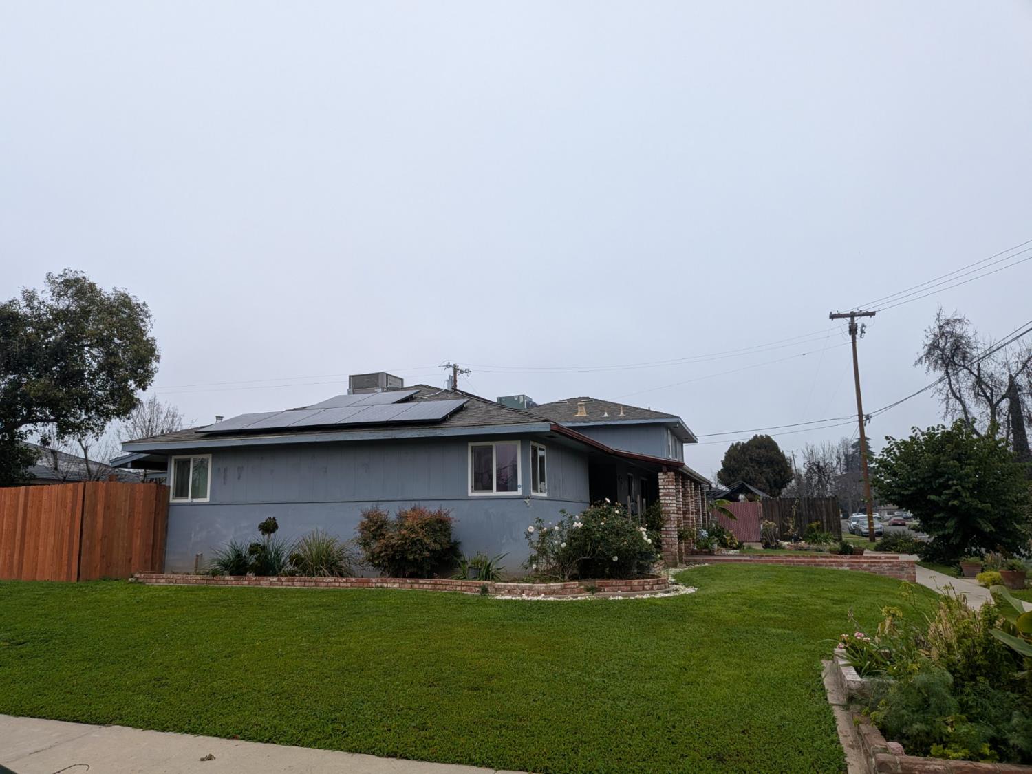 5209 N Angus Ave, Fresno, CA 93710