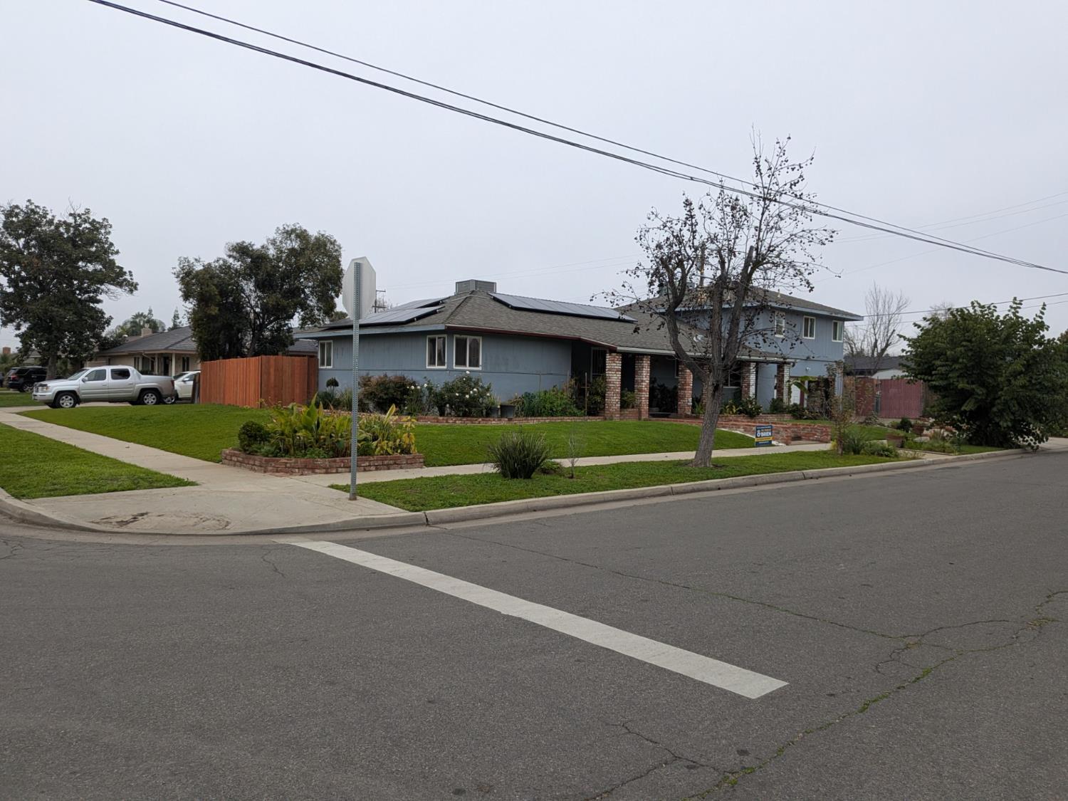 5209 N Angus Ave, Fresno, CA 93710