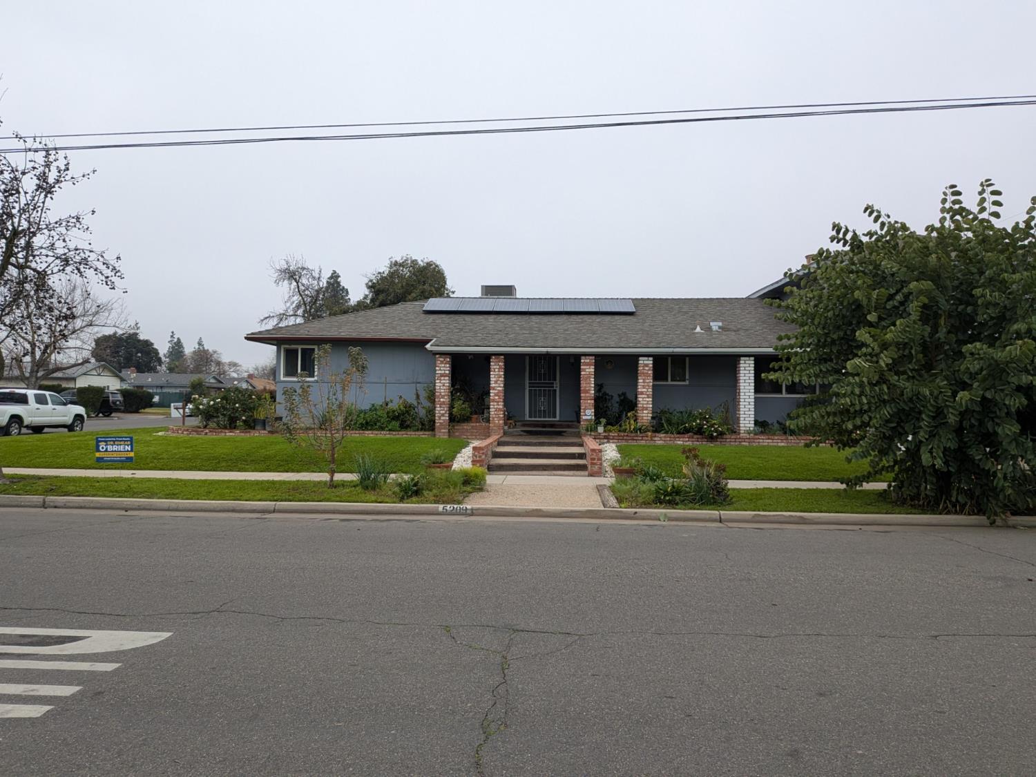5209 N Angus Ave, Fresno, CA 93710