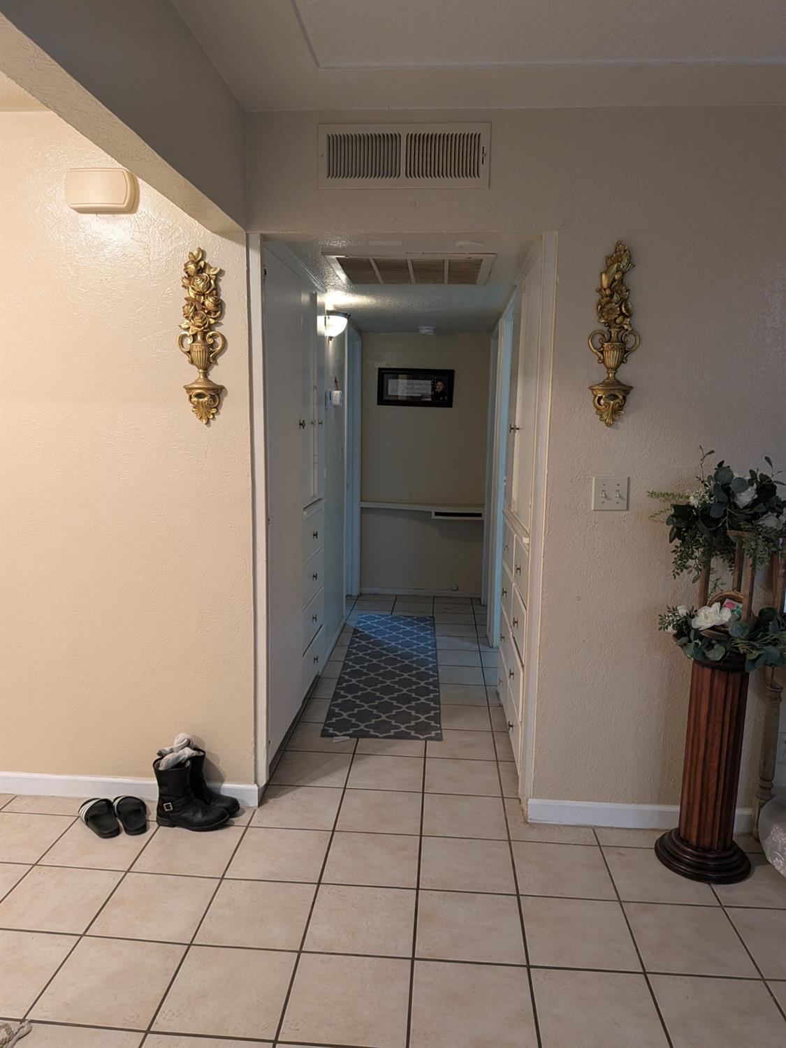 5209 N Angus Ave, Fresno, CA 93710