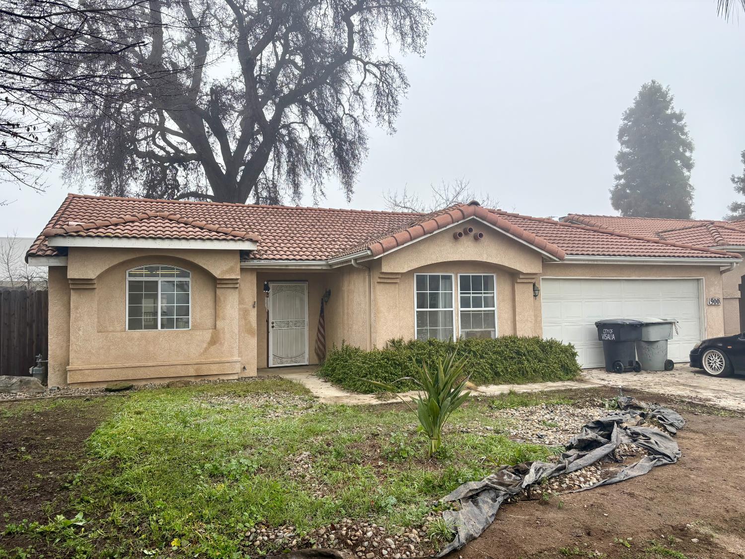 1900 E College Ave, Visalia, CA 93292