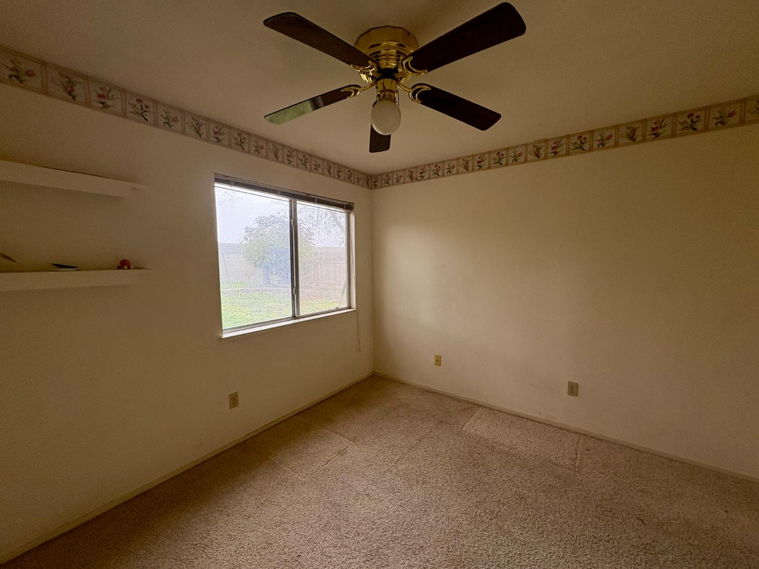 1900 E College Ave, Visalia, CA 93292