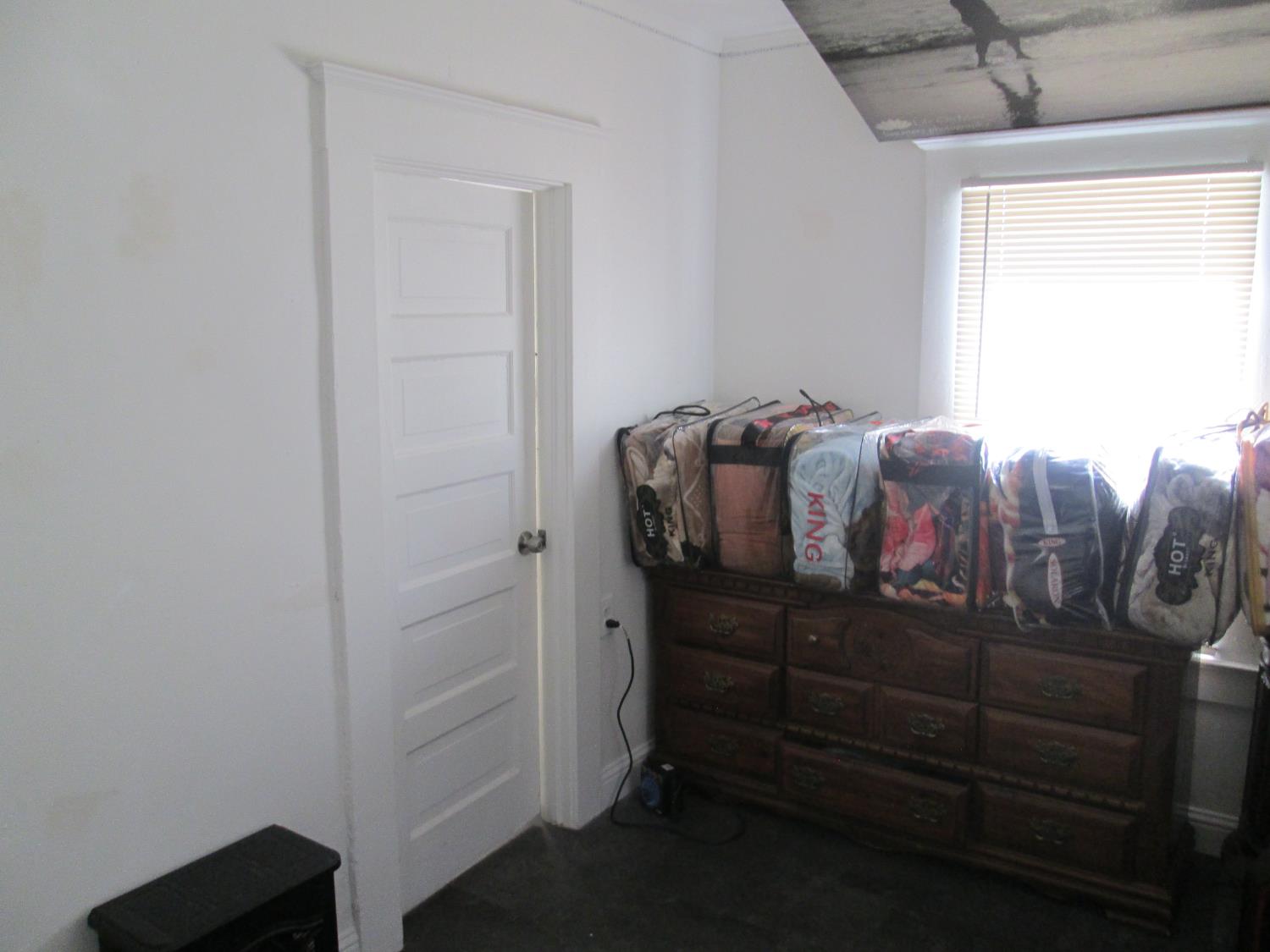 3764 E Iowa, Fresno, CA 93702