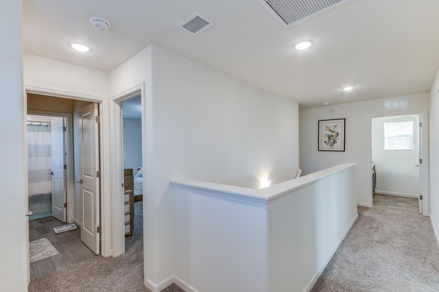 2037 N Rogers Ln, Clovis, CA 93619