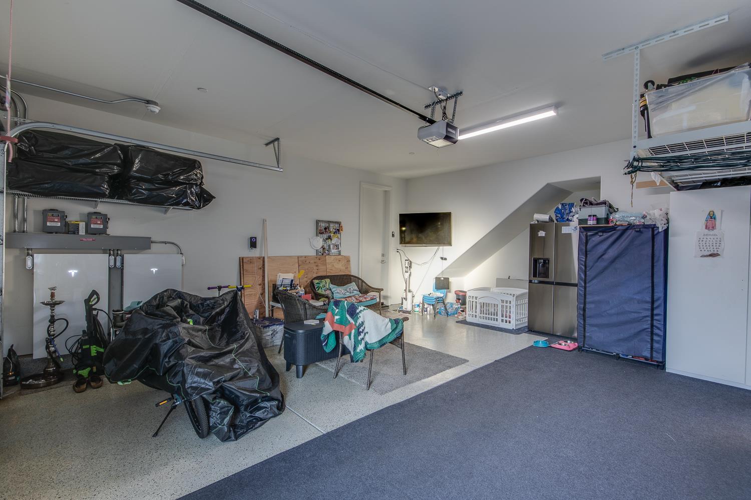 2037 N Rogers Ln, Clovis, CA 93619