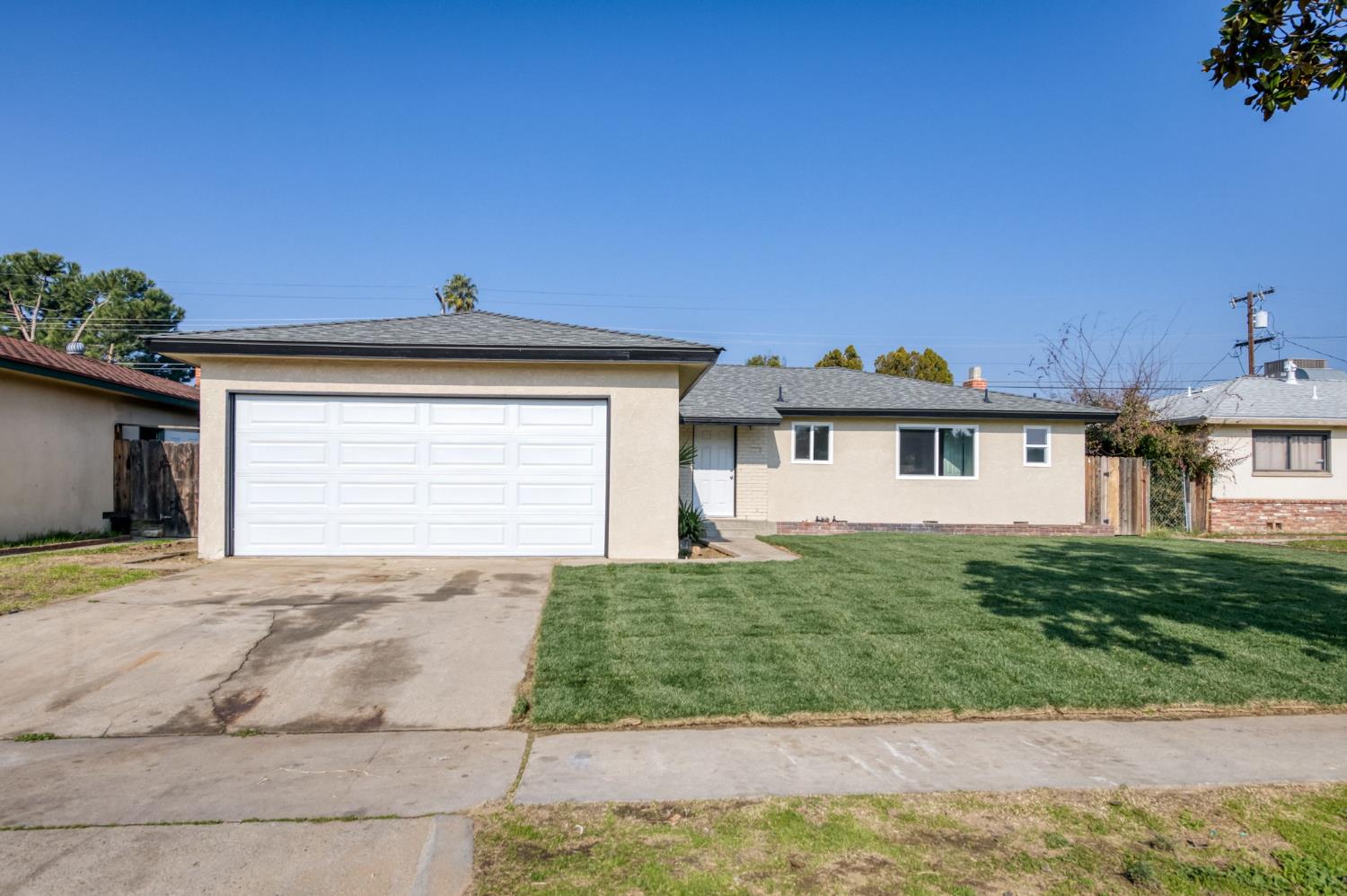 4031 E Pontiac Way, Fresno, CA 93726