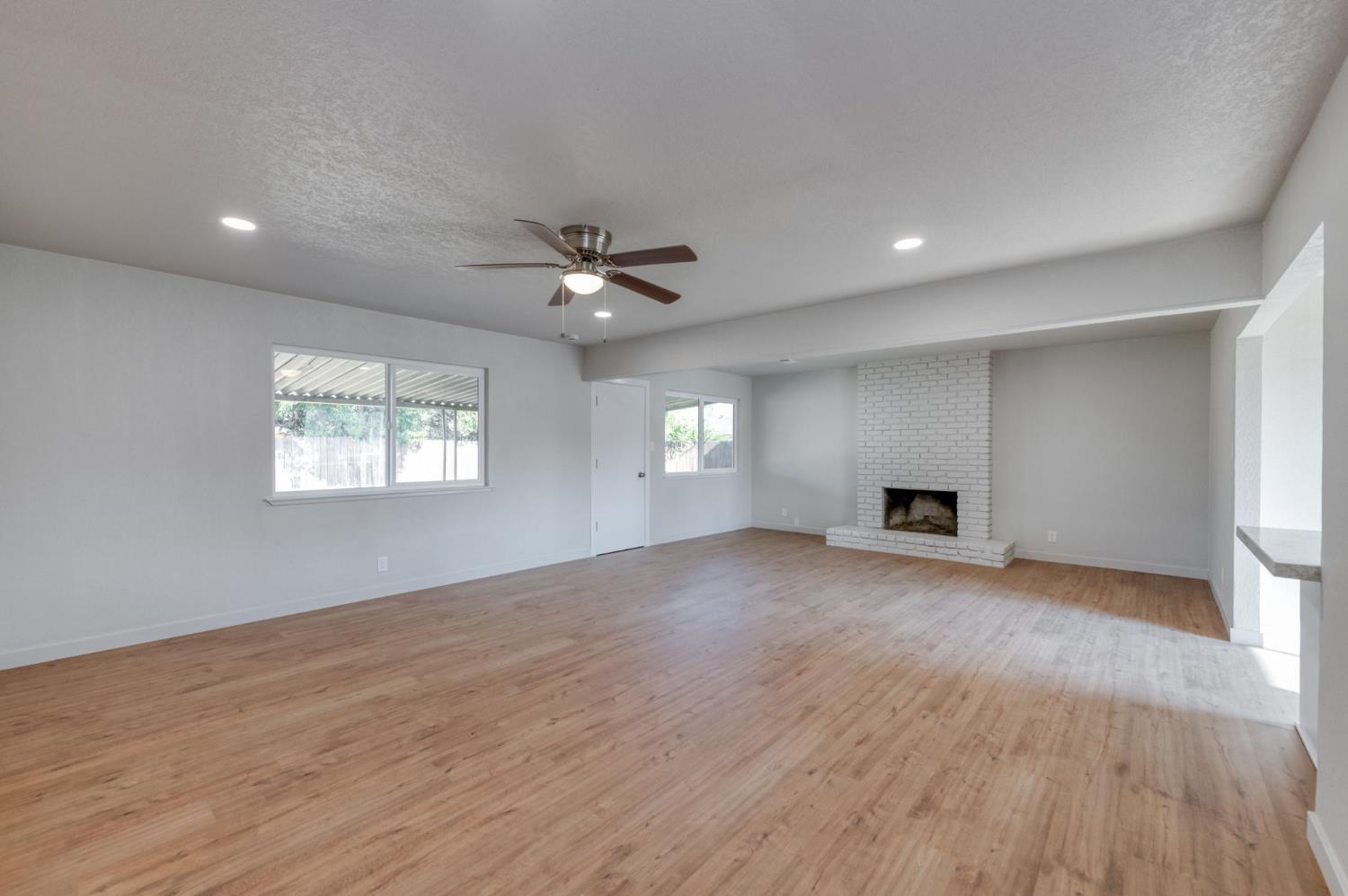 4031 E Pontiac Way, Fresno, CA 93726