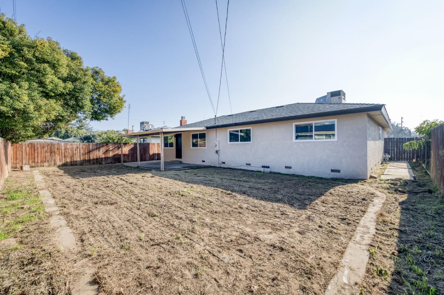 4031 E Pontiac Way, Fresno, CA 93726
