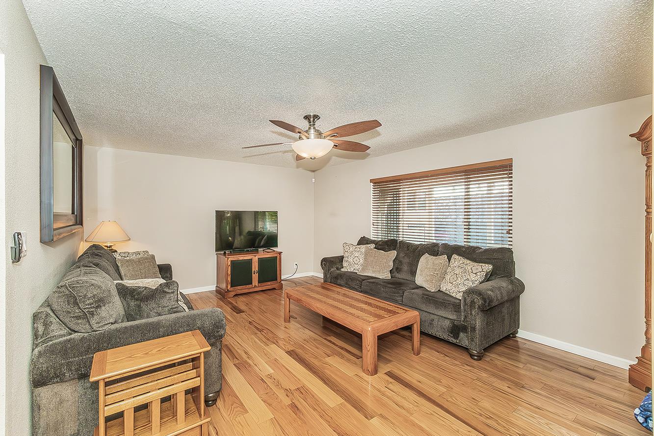 5499 N Bond St, Fresno, CA 93710