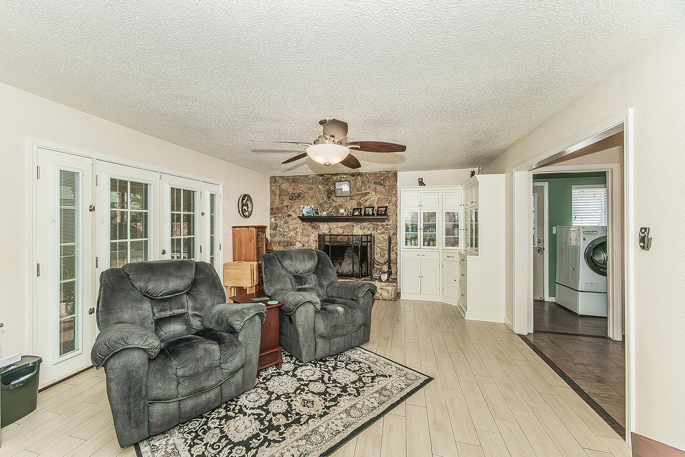 5499 N Bond St, Fresno, CA 93710