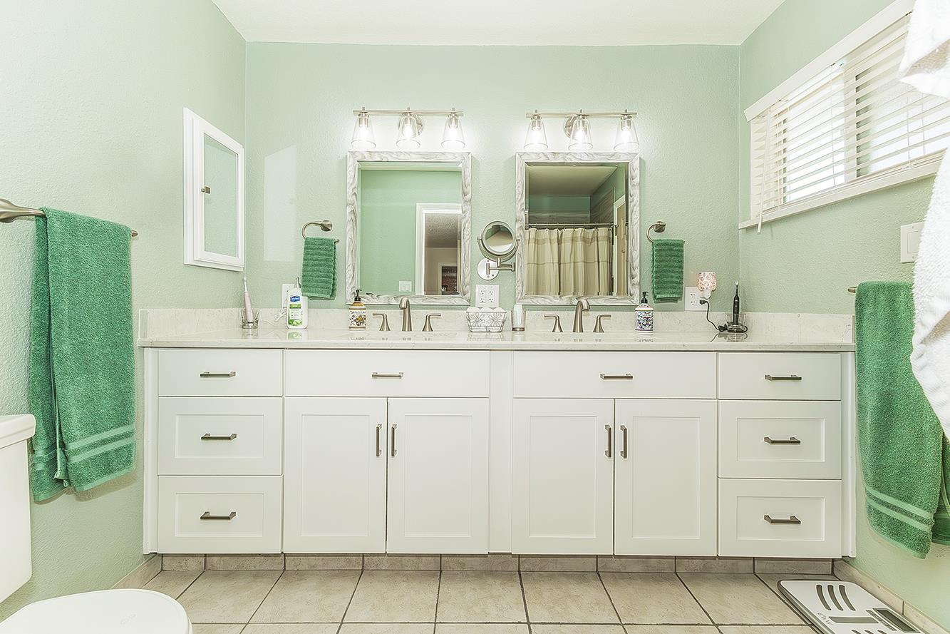 5499 N Bond St, Fresno, CA 93710