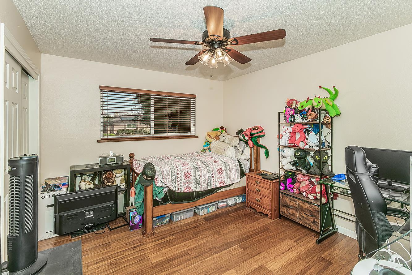 5499 N Bond St, Fresno, CA 93710