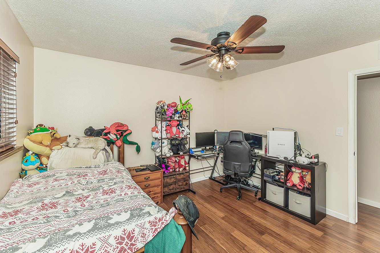 5499 N Bond St, Fresno, CA 93710