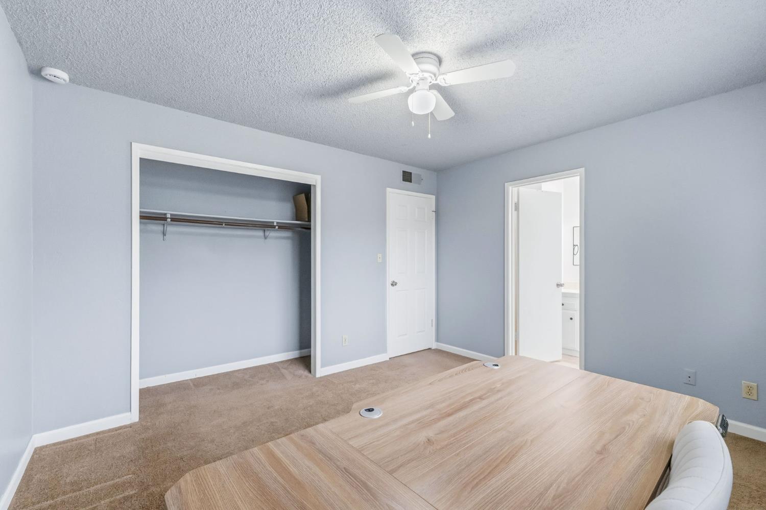 4665 W Ashcroft Ave, Fresno, CA 93722