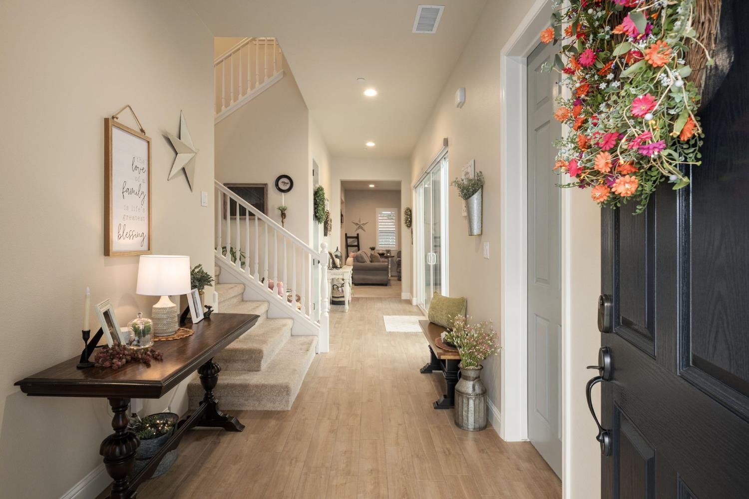 2047 Menlo Ave, Clovis, CA 93611