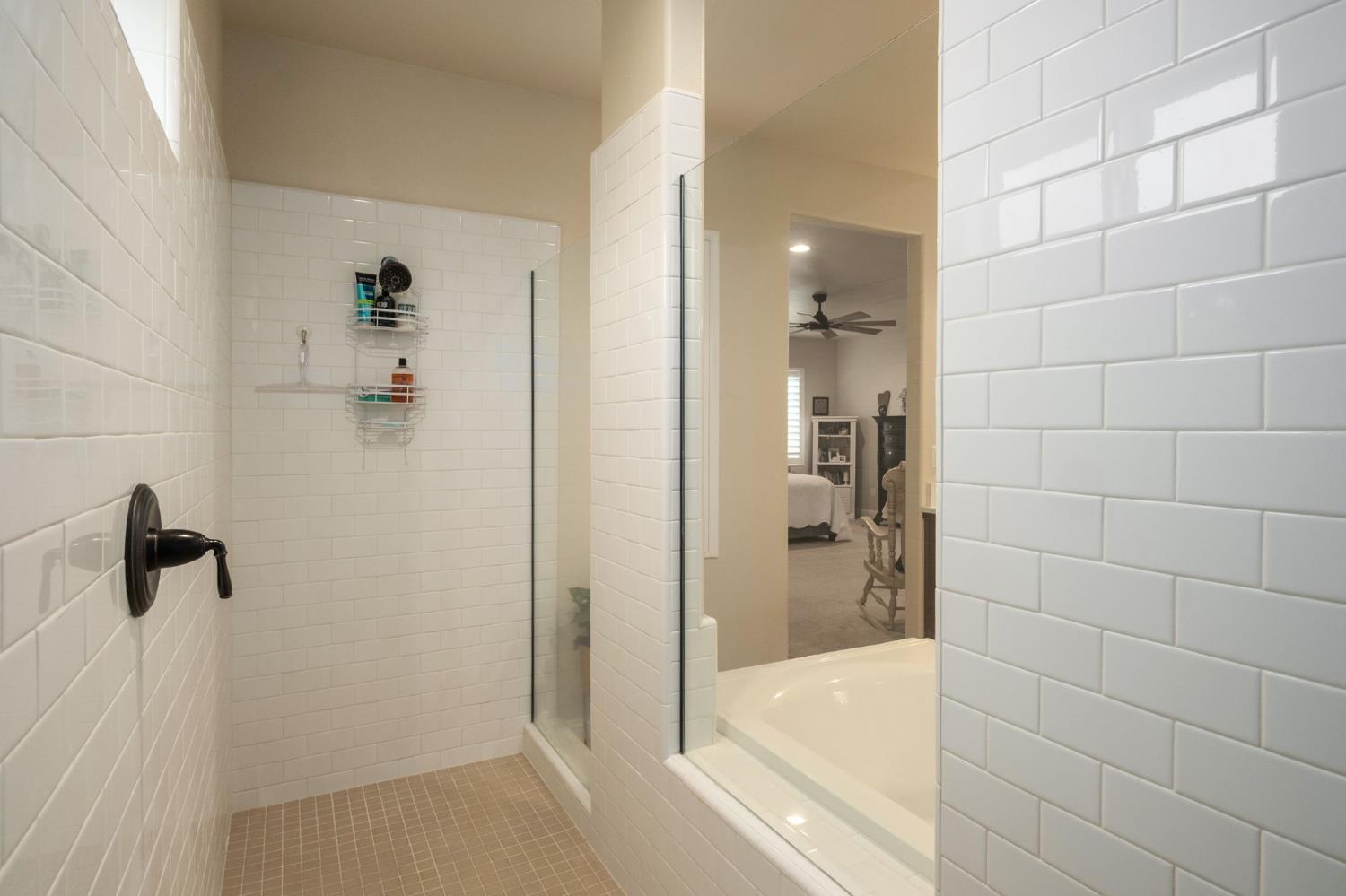 2047 Menlo Ave, Clovis, CA 93611