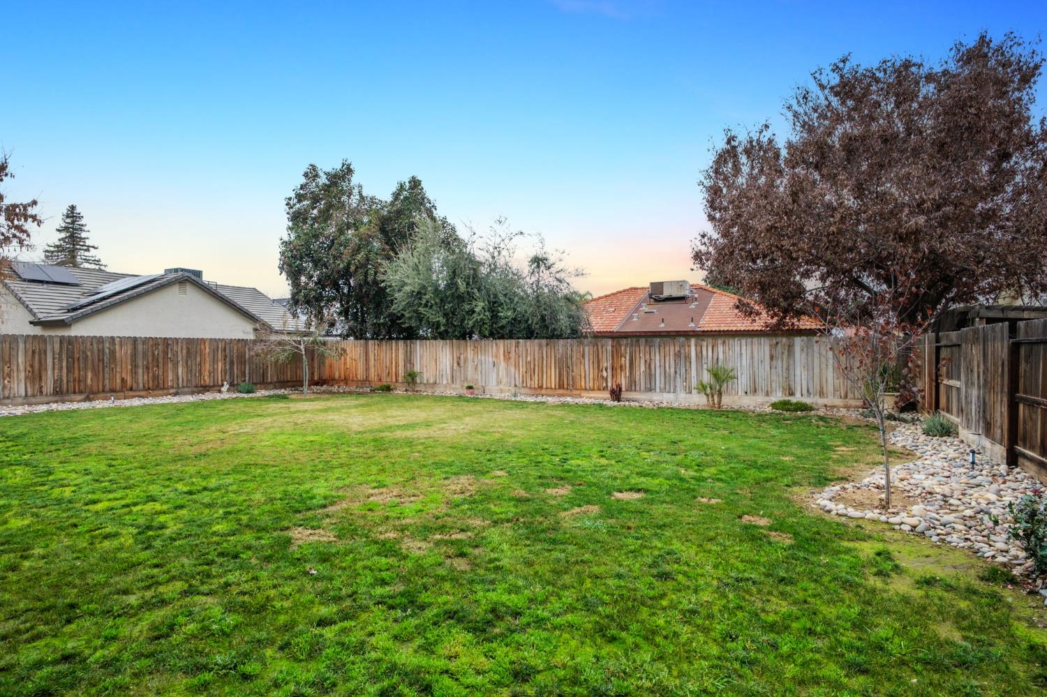 2047 Menlo Ave, Clovis, CA 93611