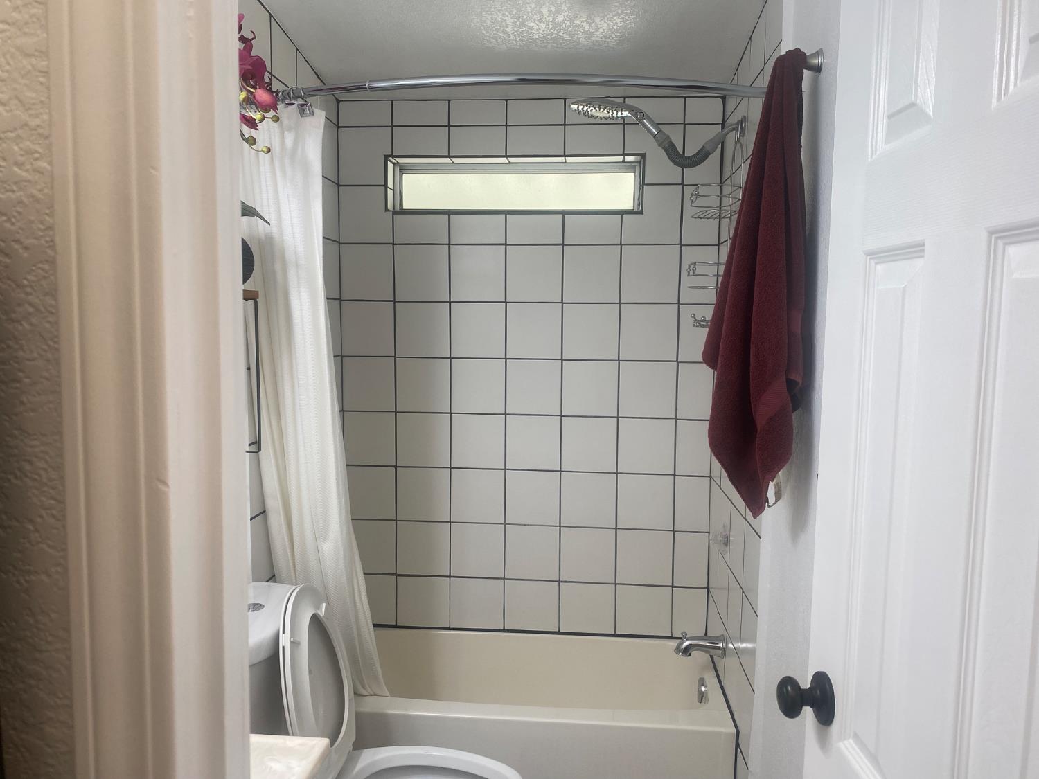 2575 S Willow #25, Fresno, CA 93725