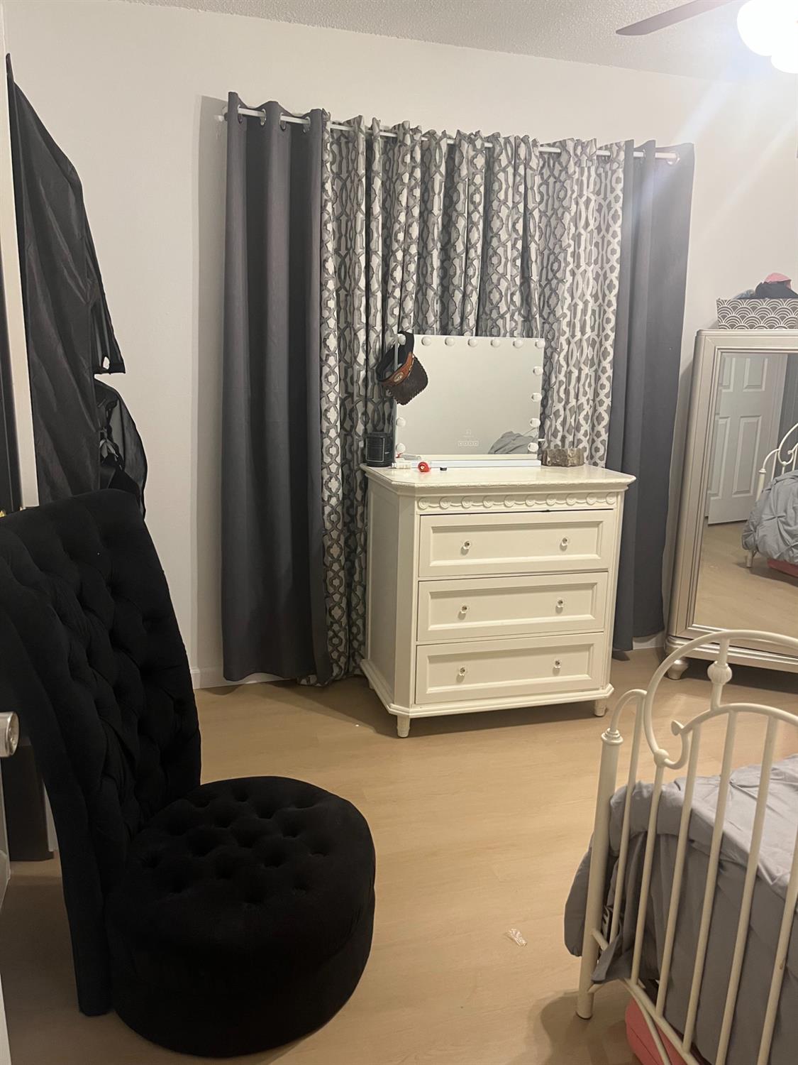 4069 N Sunnyside Ave, Fresno, CA 93727