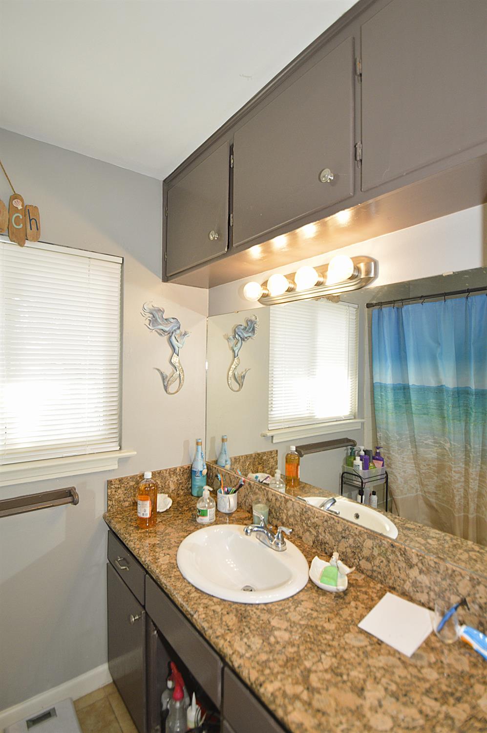 1708 W Andrews Ave, Fresno, CA 93705