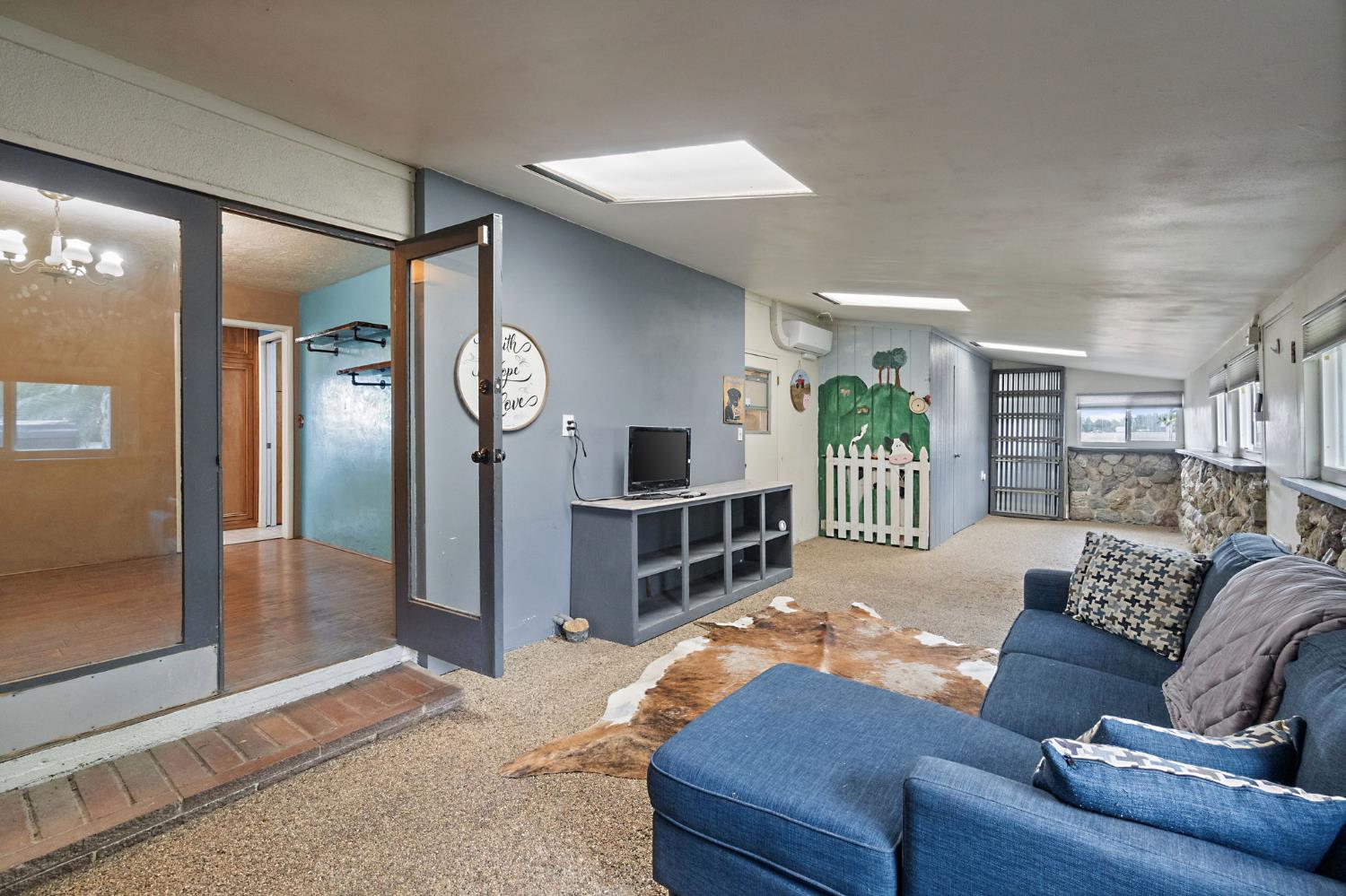 10730 17th Ave, Lemoore, CA 93245