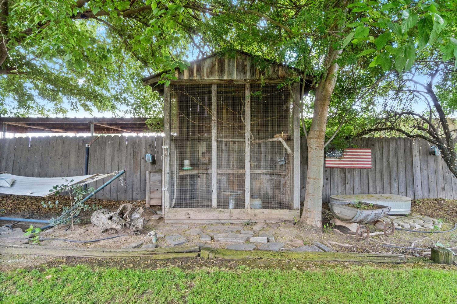 10730 17th Ave, Lemoore, CA 93245