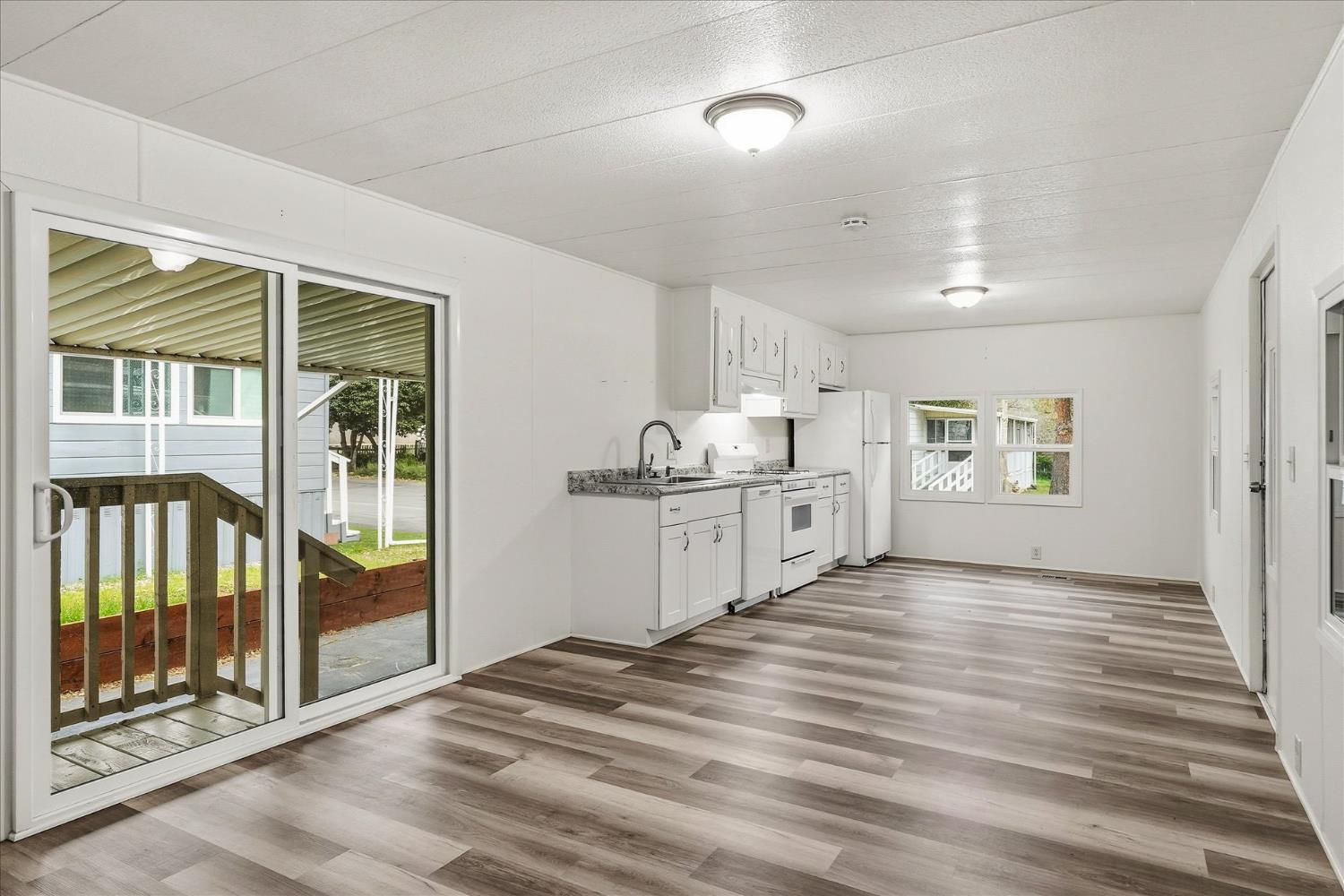 39678 Road 425B #52, Oakhurst, CA 93644