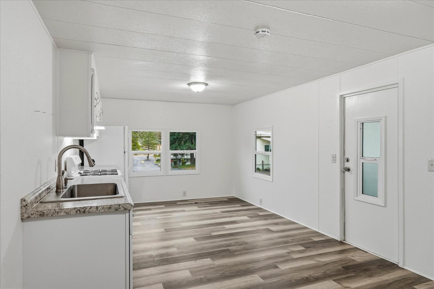 39678 Road 425B #52, Oakhurst, CA 93644