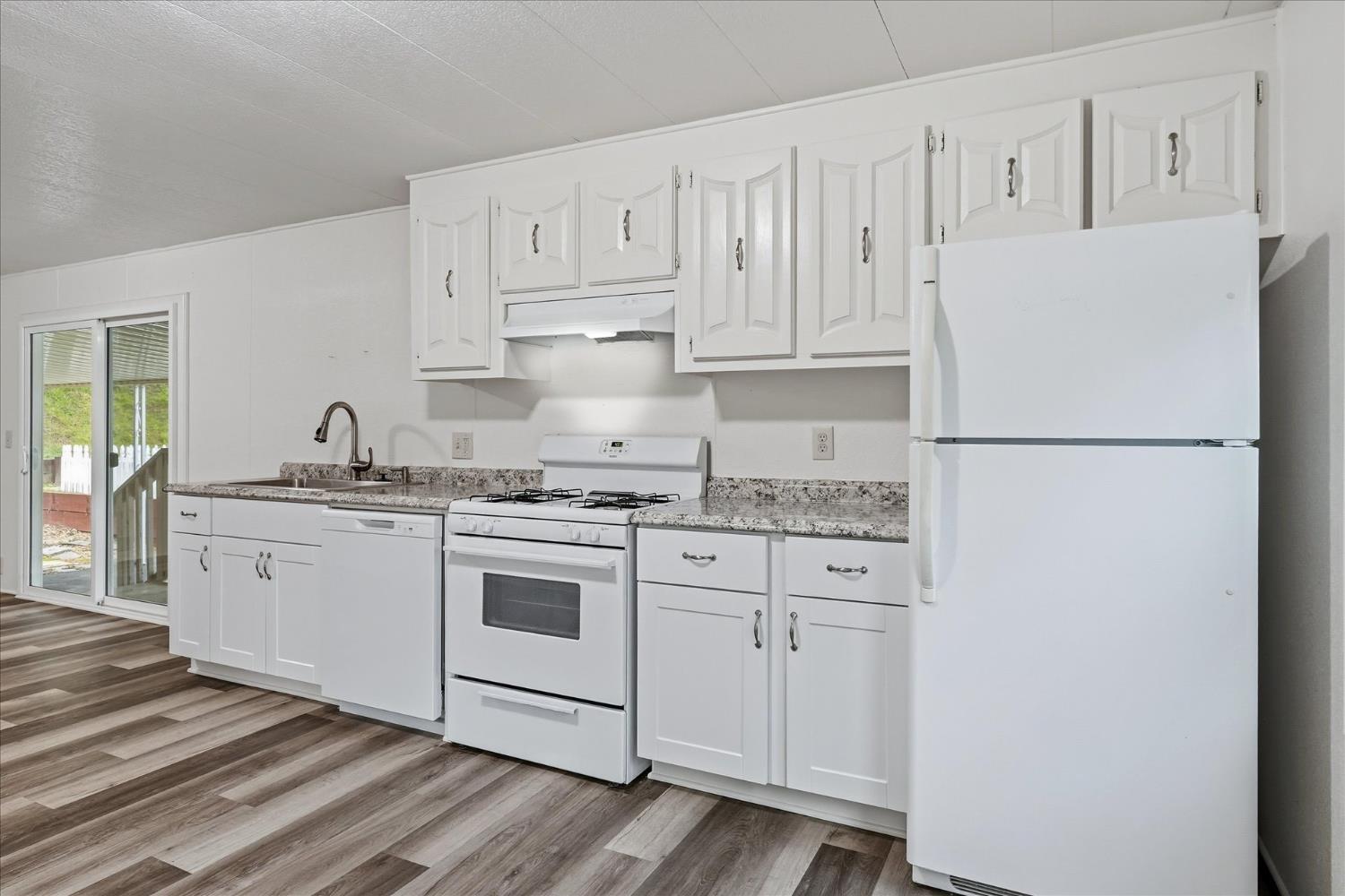 39678 Road 425B #52, Oakhurst, CA 93644