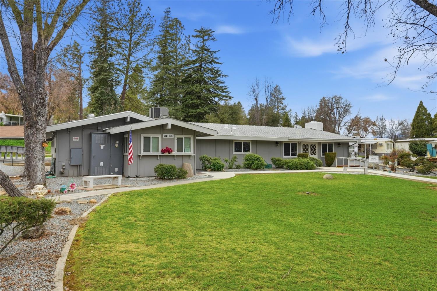 39678 Road 425B #52, Oakhurst, CA 93644