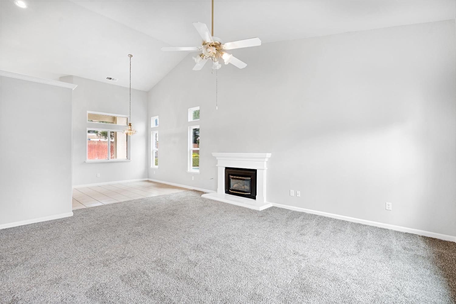 9629 N Paula Ave, Fresno, CA 93720