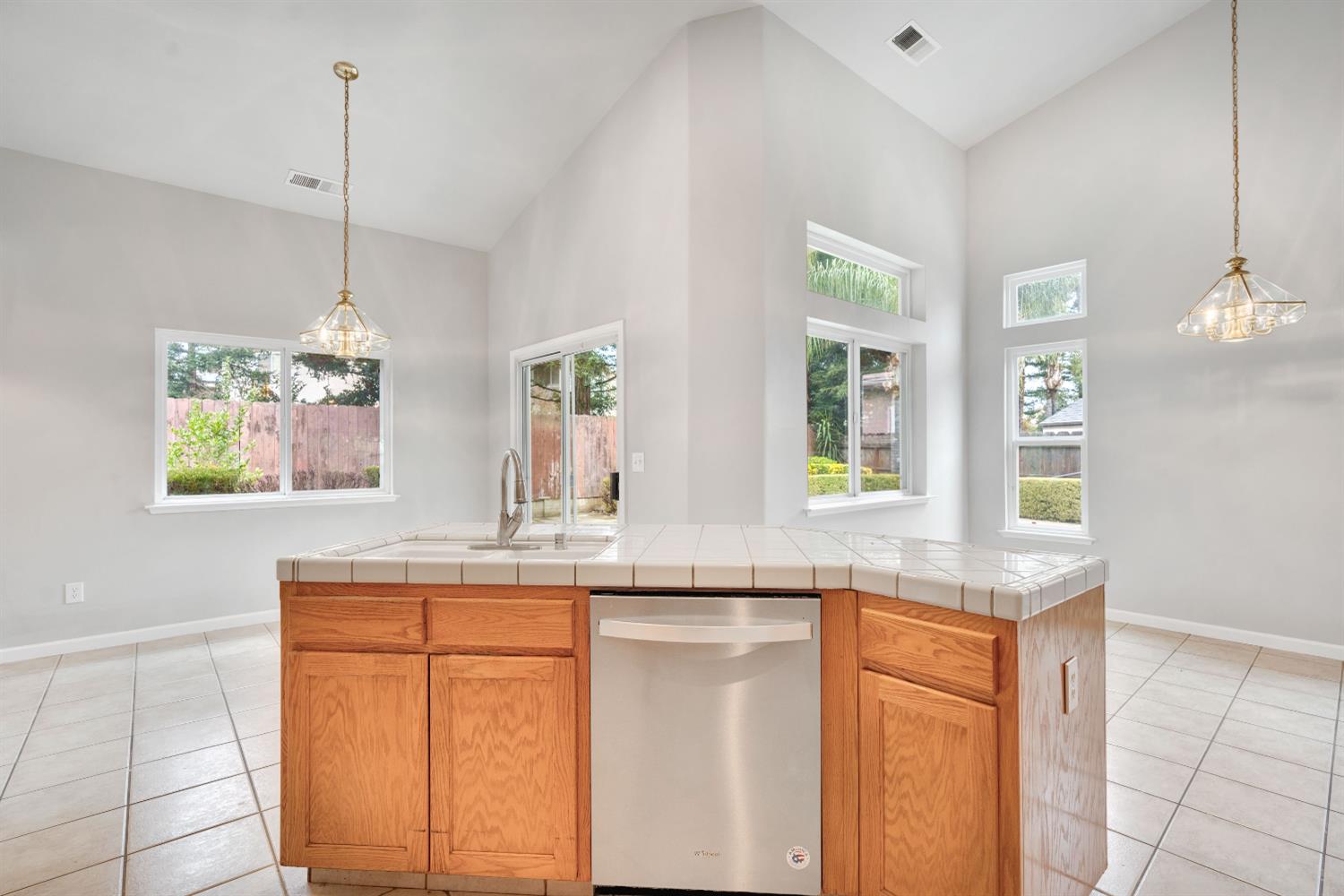 9629 N Paula Ave, Fresno, CA 93720