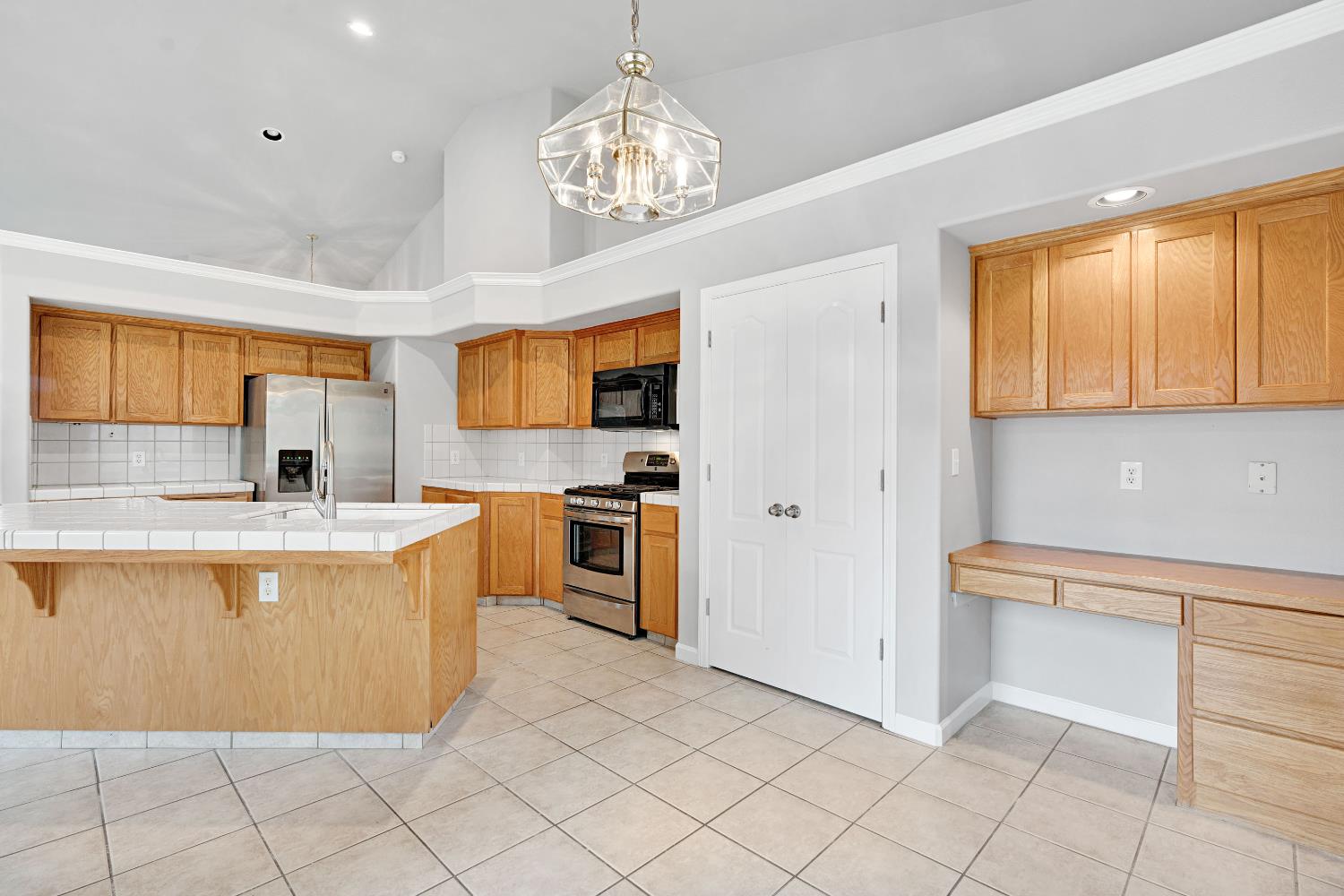 9629 N Paula Ave, Fresno, CA 93720