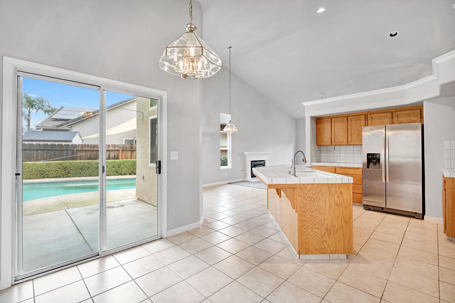 9629 N Paula Ave, Fresno, CA 93720