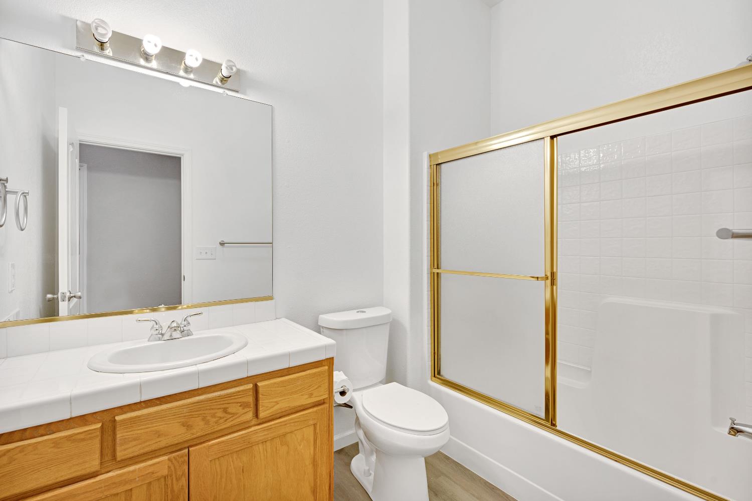 9629 N Paula Ave, Fresno, CA 93720