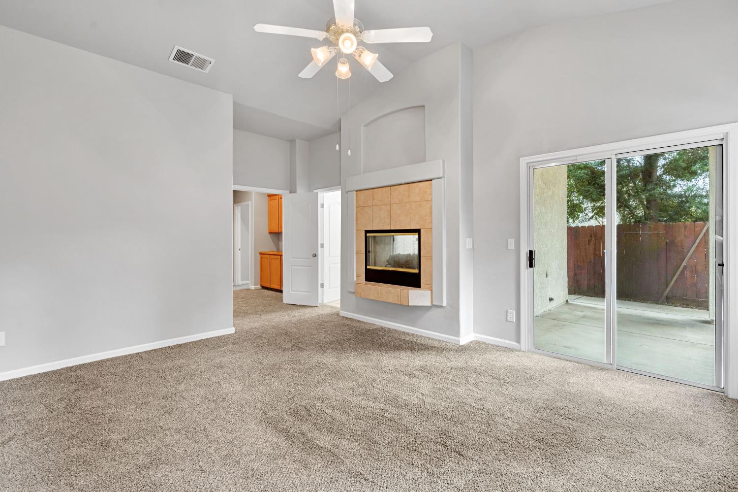 9629 N Paula Ave, Fresno, CA 93720