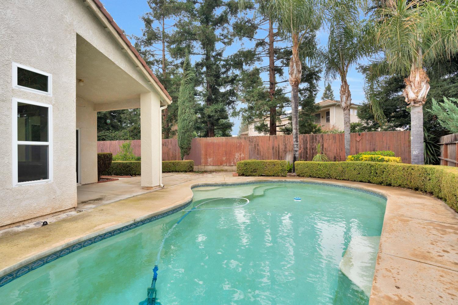 9629 N Paula Ave, Fresno, CA 93720