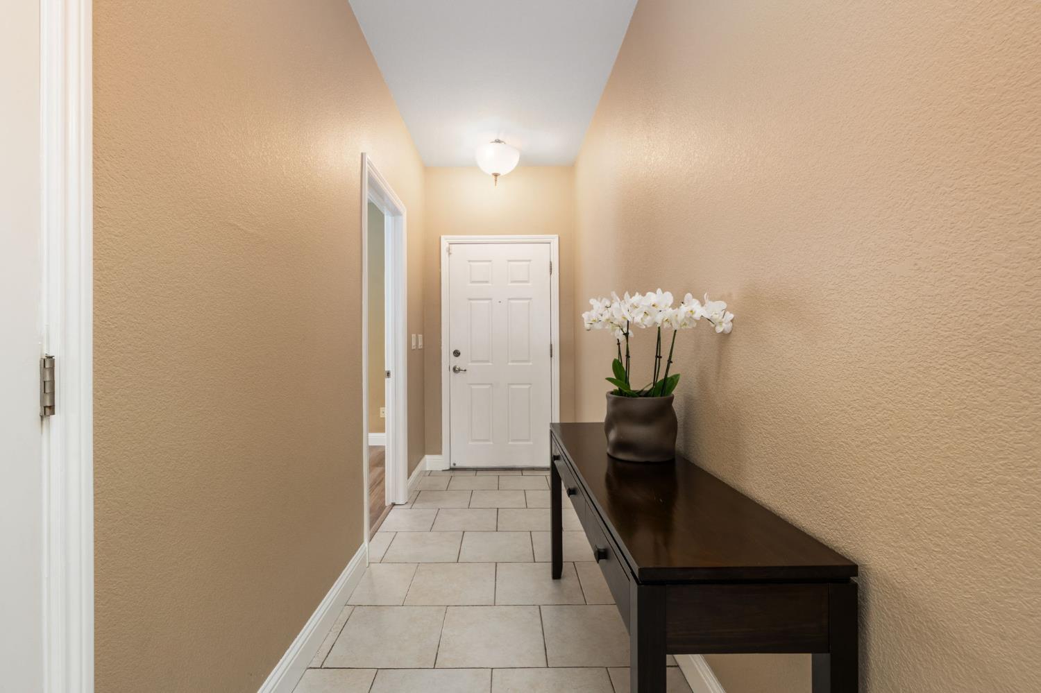 2868 Casty Ct., Sanger, CA 93657