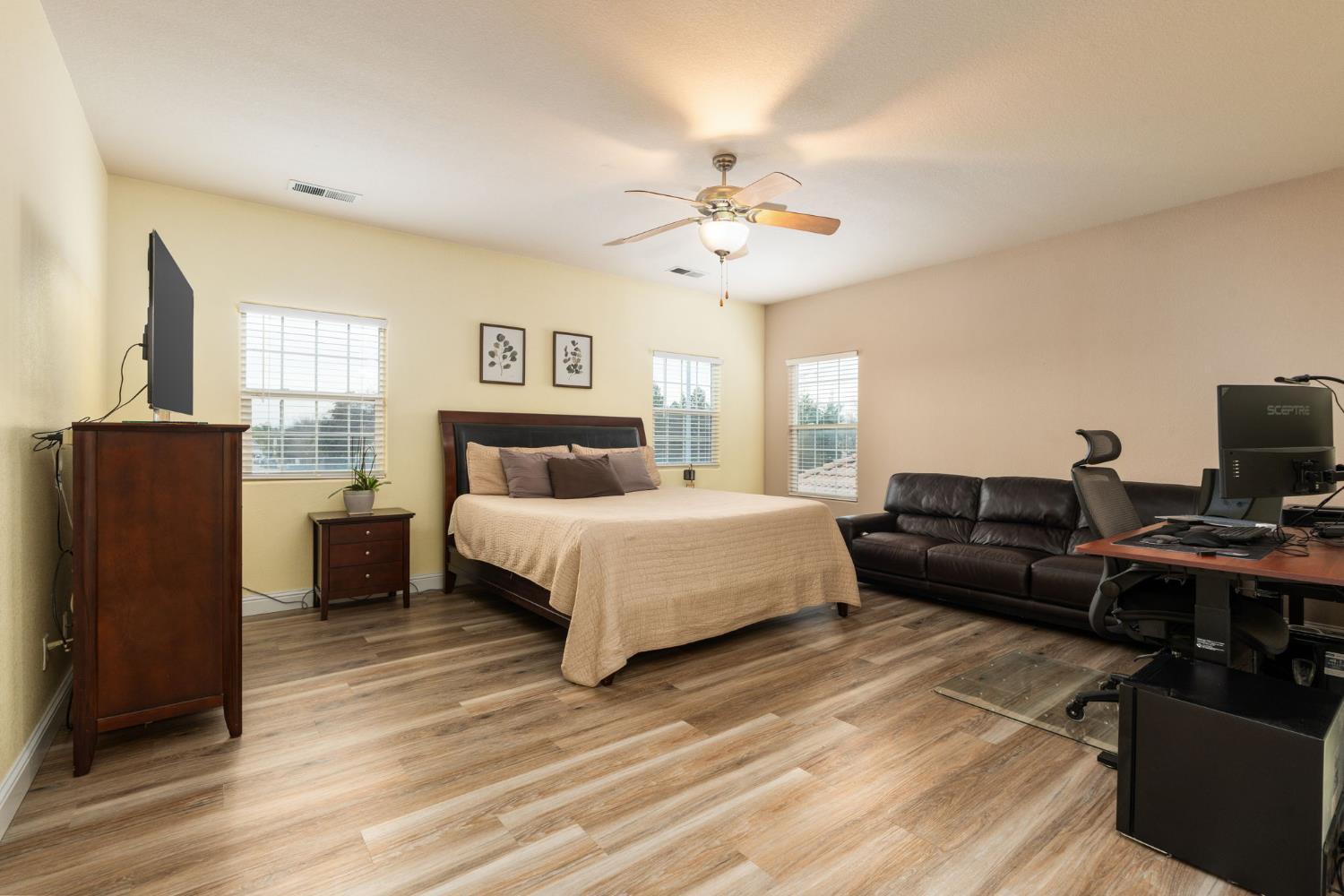 2868 Casty Ct., Sanger, CA 93657