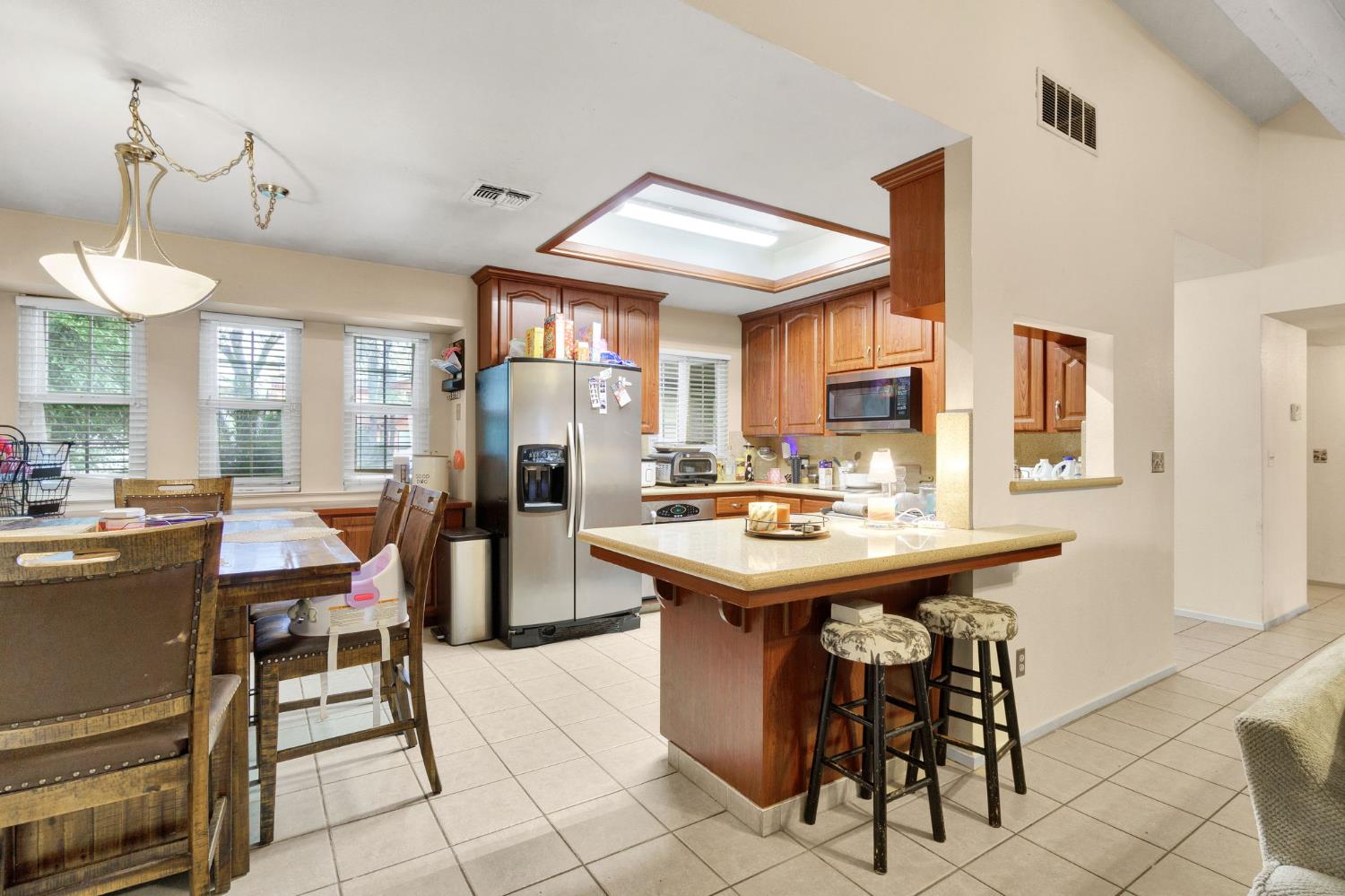 5093 W Los Altos, Fresno, CA 93702