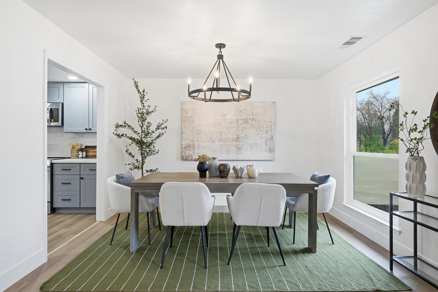 2589 W Barstow Ave, Fresno, CA 93711