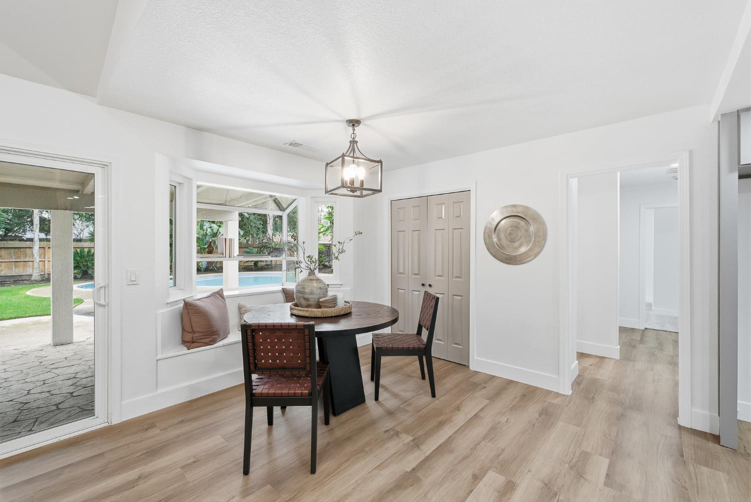 2589 W Barstow Ave, Fresno, CA 93711