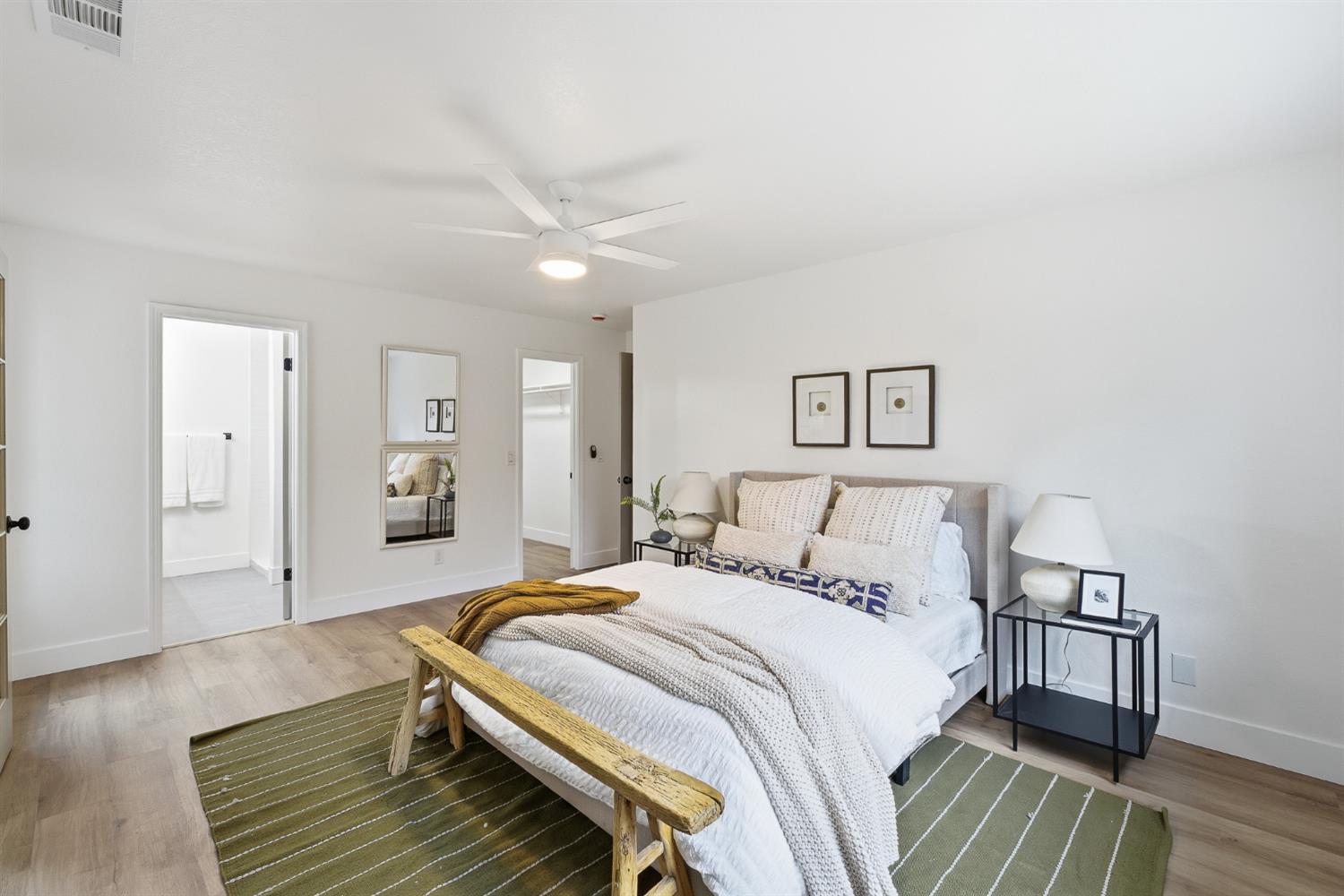 2589 W Barstow Ave, Fresno, CA 93711