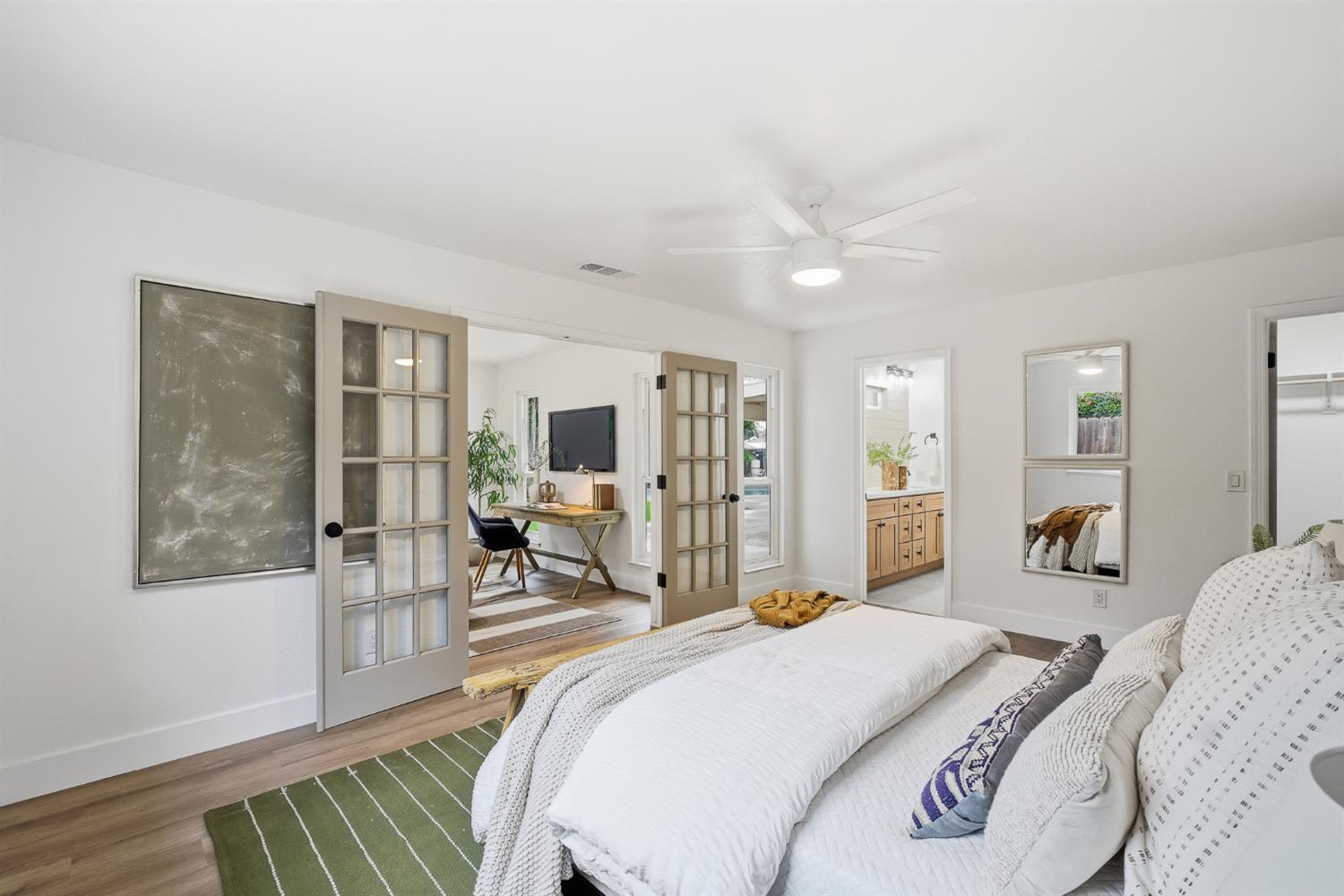 2589 W Barstow Ave, Fresno, CA 93711