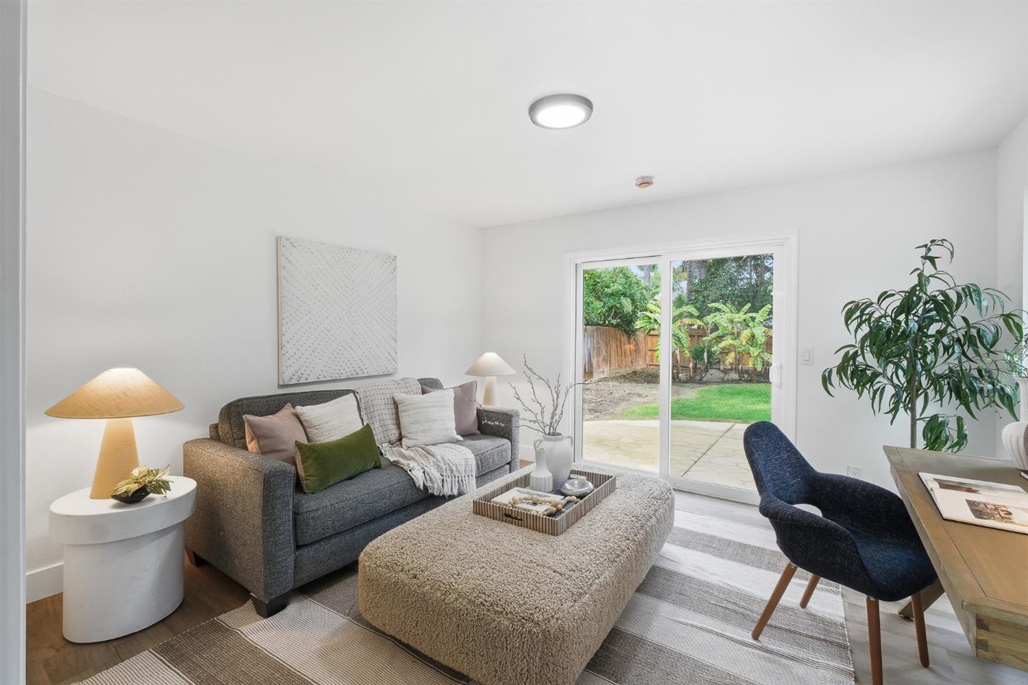 2589 W Barstow Ave, Fresno, CA 93711