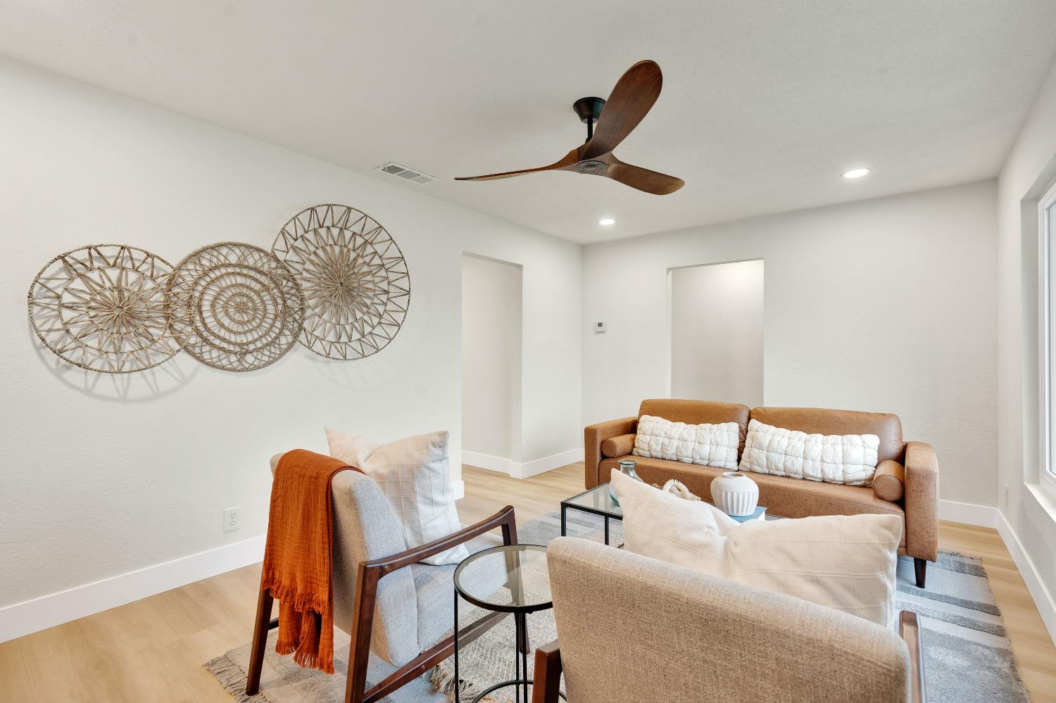 4676 E Orleans Ave, Fresno, CA 93702