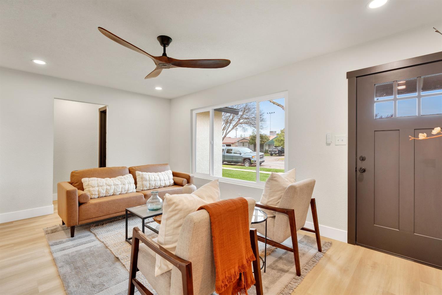 4676 E Orleans Ave, Fresno, CA 93702