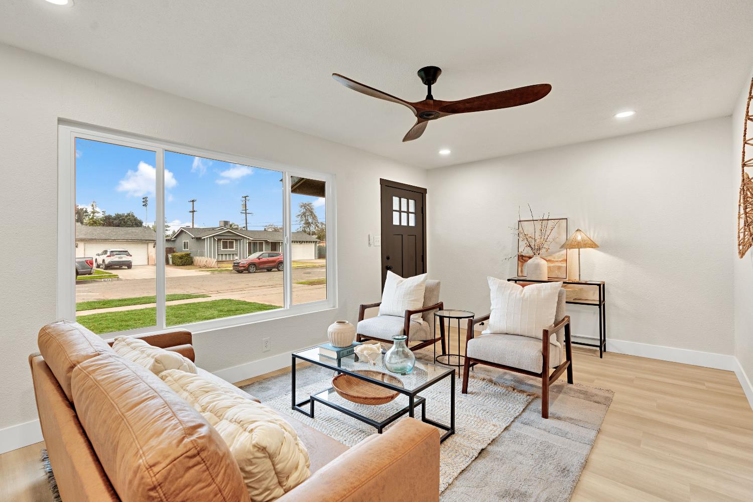 4676 E Orleans Ave, Fresno, CA 93702