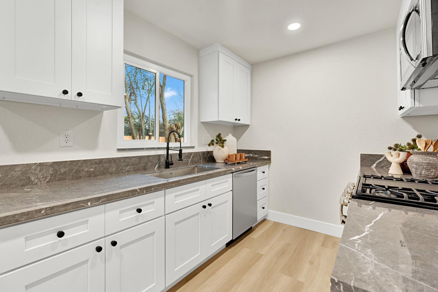 4676 E Orleans Ave, Fresno, CA 93702