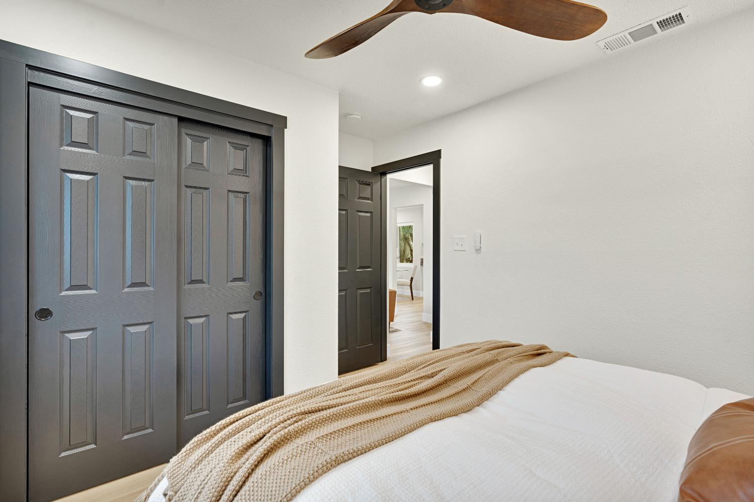 4676 E Orleans Ave, Fresno, CA 93702